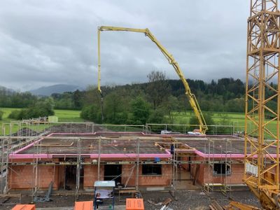 Die ersten Wohnungen haben ein "Dach" über dem Kopf